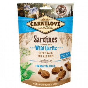  CARNILOVE Semi Moist Snack Sardines Enriched With Wild Garlic - pochoutka pro psy se sardinkami a česnekem - 200 g 